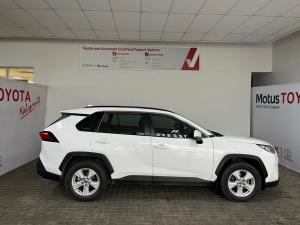 Toyota RAV4 2.0 GX auto - Image 3