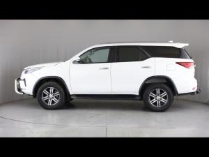 Toyota Fortuner 2.4GD-6 manual - Image 22