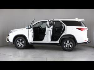 Toyota Fortuner 2.4GD-6 manual - Image 26
