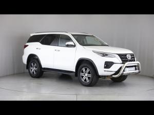 Toyota Fortuner 2.4GD-6 manual - Image 1