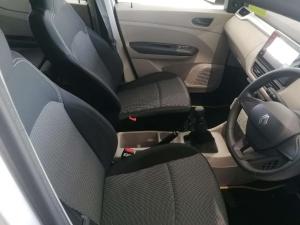 Renault Triber 1.0 Evolution - Image 10