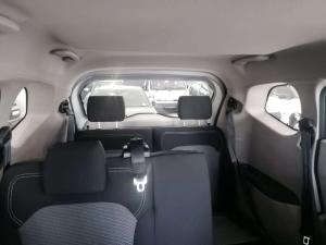 Renault Triber 1.0 Evolution - Image 16