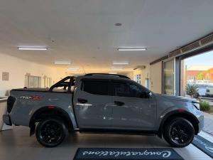Nissan Navara 2.5DDTI PRO-2X automatic D/C - Image 8