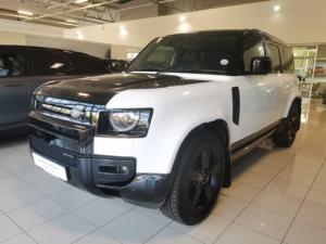 Land Rover Defender 110 D300 X-Dynamic HSE - Image 3