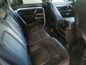 Land Rover Defender 110 D300 X-Dynamic HSE - Image 6