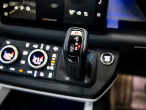 Land Rover Defender 110 D350 X-Dynamic HSE - Image 17