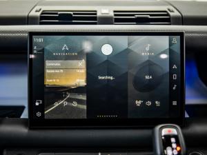 Land Rover Defender 110 D350 X-Dynamic HSE - Image 19