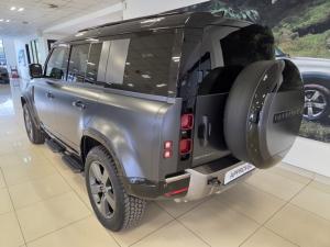 Land Rover Defender 110 D350 X-Dynamic HSE - Image 3