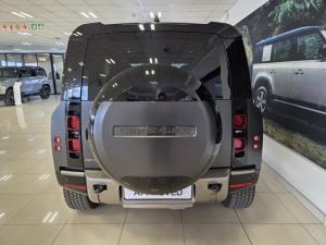 Land Rover Defender 110 D350 X-Dynamic HSE - Image 5