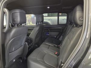 Land Rover Defender 110 D350 X-Dynamic HSE - Image 7