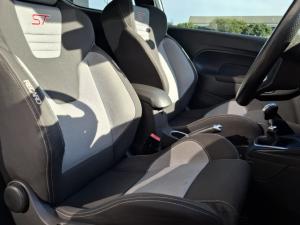 Ford Fiesta ST - Image 9