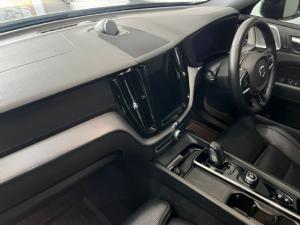 Volvo XC60 T8 Recharge AWD R-Design - Image 6