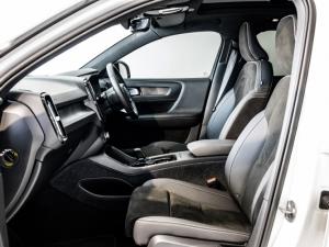 Volvo XC40 Recharge Twin Motor Ultimate - Image 4