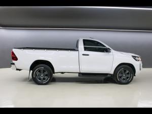 Toyota Hilux 2.4GD-6 single cab Raider manual - Image 3