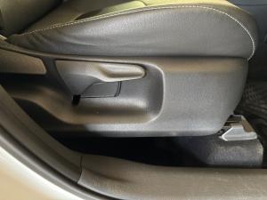 Toyota Corolla Cross 1.8 HEV XS - Image 14