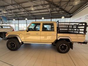 Toyota Land Cruiser 79 4.5D-4D V8 double cab LX - Image 20