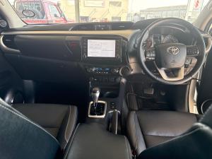 Toyota Hilux 2.8GD-6 48V double cab Raider - Image 6