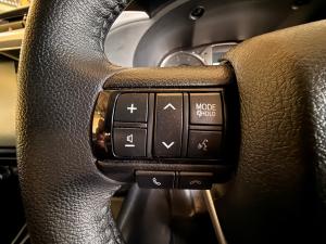 Toyota Hilux 2.8GD-6 48V double cab Raider - Image 9