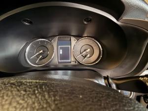 Toyota Hilux 2.8GD-6 48V double cab Raider - Image 10