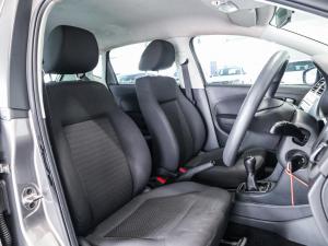 Volkswagen Polo Vivo hatch 1.4 Trendline - Image 13