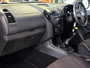 Isuzu D-Max 250 double cab Hi-Ride - Image 5