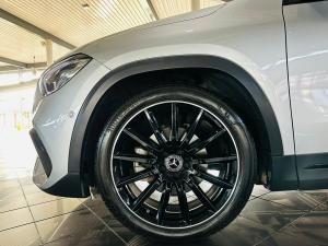 Mercedes-Benz GLA GLA200 Progressive - Image 13
