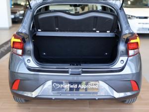 Hyundai Grand i10 1.0 Premium hatch - Image 10