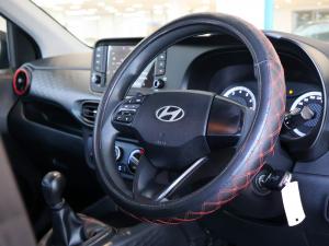 Hyundai Grand i10 1.0 Premium hatch - Image 21