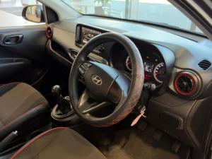 Hyundai Grand i10 1.0 Premium hatch - Image 4