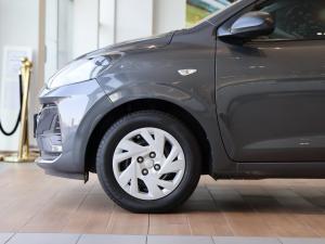 Hyundai Grand i10 1.0 Premium hatch - Image 6