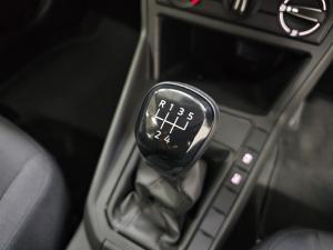 Volkswagen Polo sedan 1.6 manual - Image 8