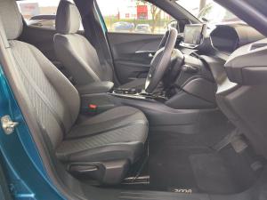 Peugeot 2008 1.2T Allure - Image 17
