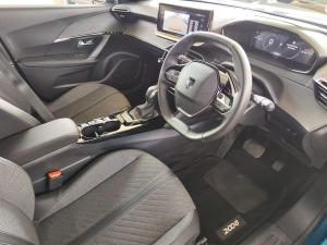 Peugeot 2008 1.2T Allure - Image 19