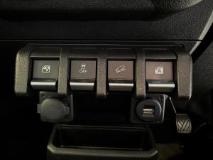 Suzuki Jimny 1.5 GLX AllGrip 3-door manual - Image 19