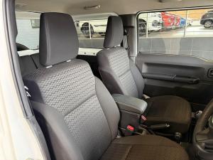Suzuki Jimny 1.5 GLX AllGrip 3-door manual - Image 26