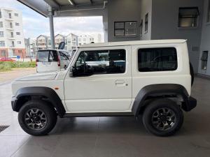 Suzuki Jimny 1.5 GLX AllGrip 3-door manual - Image 8