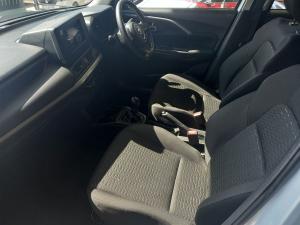Suzuki Swift 1.2 GL - Image 11
