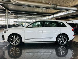 Audi Q7 45TDI quattro S line - Image 17