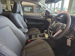 Volkswagen Amarok 2.0TDI double cab Life - Image 7
