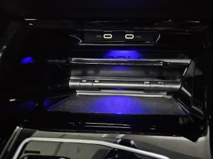 Volkswagen Golf R - Image 13