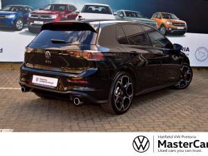 Volkswagen Golf GTI - Image 5