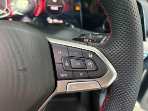 Volkswagen Golf GTI - Image 11
