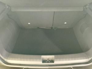 Nissan Magnite 1.0 Visia auto - Image 11