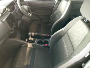 Nissan Magnite 1.0 Visia auto - Image 14