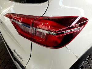 Nissan Magnite 1.0 Visia auto - Image 16