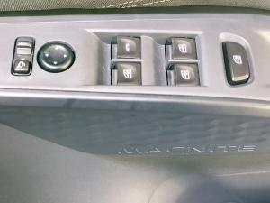 Nissan Magnite 1.0 Visia auto - Image 23