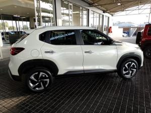 Nissan Magnite 1.0 Visia auto - Image 8