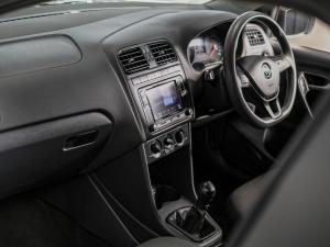 Volkswagen Polo Vivo hatch 1.4 Trendline - Image 14