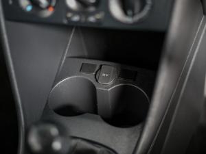 Volkswagen Polo Vivo hatch 1.4 Trendline - Image 21