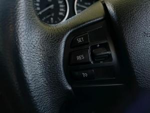 BMW 1 Series 118i 5-door Urban auto - Image 17